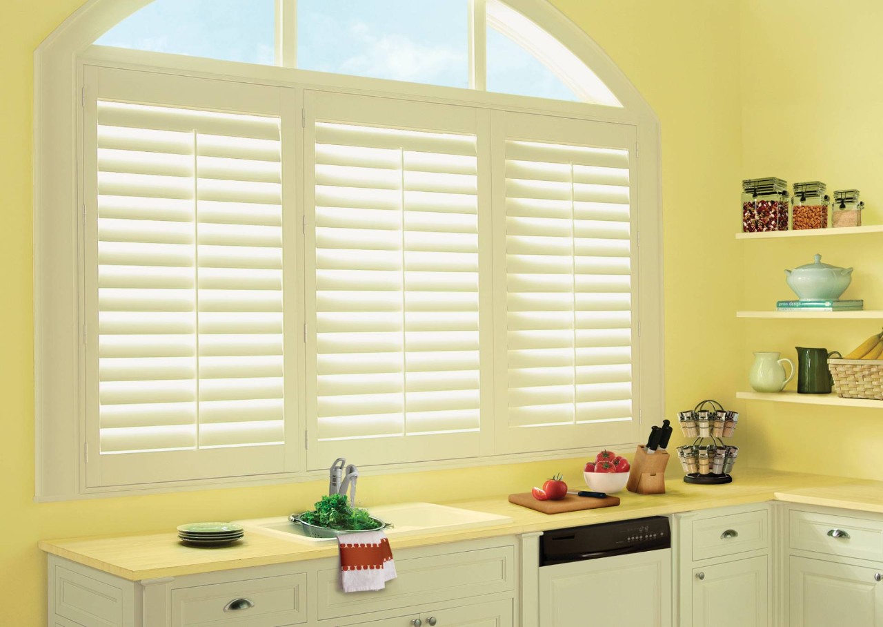 Hunter Douglas Palm Beach™ Polysatin™ Shutters near Kailua Kona, Hawaii (HI)