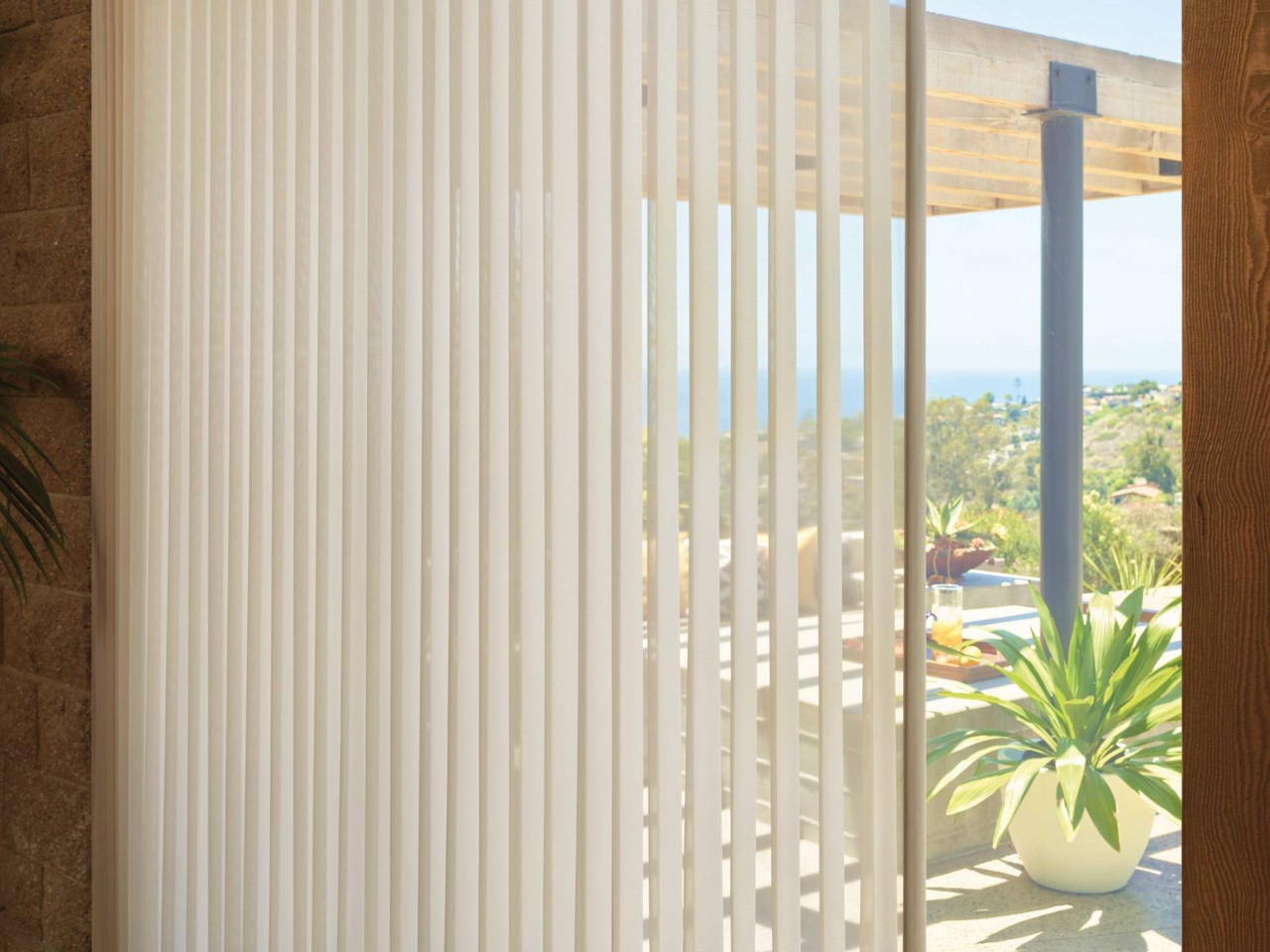  Hunter Douglas Luminette® Sheer Panels on sliding glass doors near Kailua Kona, Hawaii (HI)