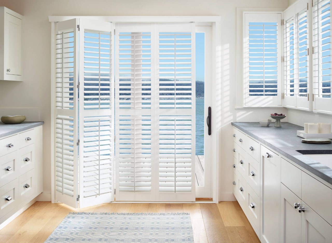  Hunter Douglas Palm Beach™ Polysatin™ Vinyl Shutters near Kailua-Kona, Hawaii (HI)