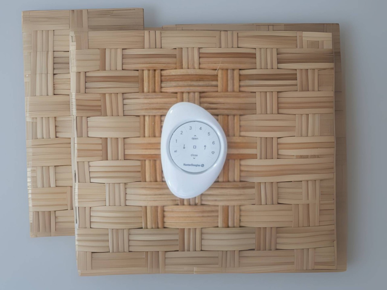  Hunter Douglas PowerView® Automation Pebble® Remote near Kailua-Kona, Hawaii (HI)